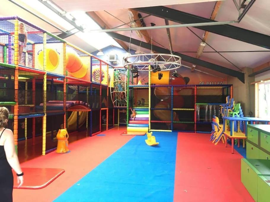 Camping De Pallegarste Chalet 119 Marienberg 外观 照片