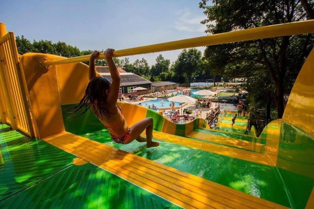 Camping De Pallegarste Chalet 119 Marienberg 外观 照片