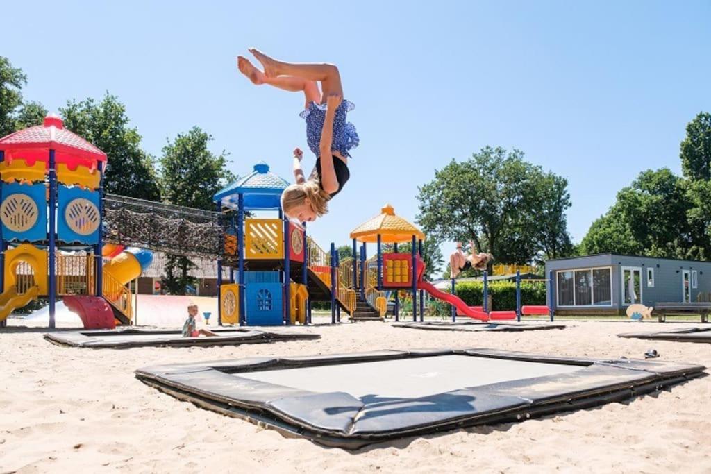 Camping De Pallegarste Chalet 119 Marienberg 外观 照片